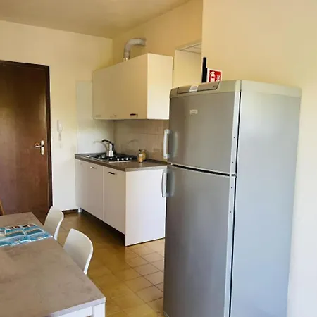 Airy With Balcony-beahost Appartement