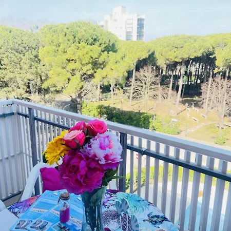 Airy With Balcony-beahost شقة بيبيوني